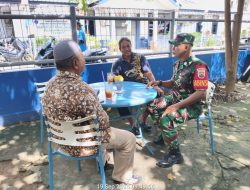 Pelabuhan Tarempa Ramai, Babinsa Ingatkan Warga Soal Keamanan dan Karhutla