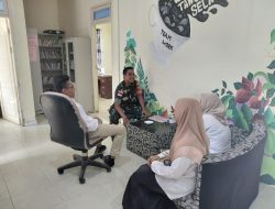 Babinsa Tarempa Selatan Perkuat Sinergi dengan Aparatur Desa, Bahas Bansos hingga Pembangunan