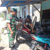 Babinsa Koramil Tarempa Ingatkan Mekanik Bengkel Waspada Motor Bodong saat Komsos di Anambas