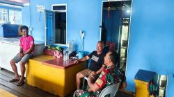 Babinsa Tarempa jalin komunikasi dengan penampung ikan untuk pantau stabilitas harga