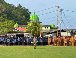 Babinsa Koramil 02/Tarempa Jadi Komandan Upacara HUT ke-81 RI di Siantan Selatan
