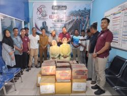 Camat Siantan Apresiasi Kejari Anambas Salurkan Sembako untuk Nelayan